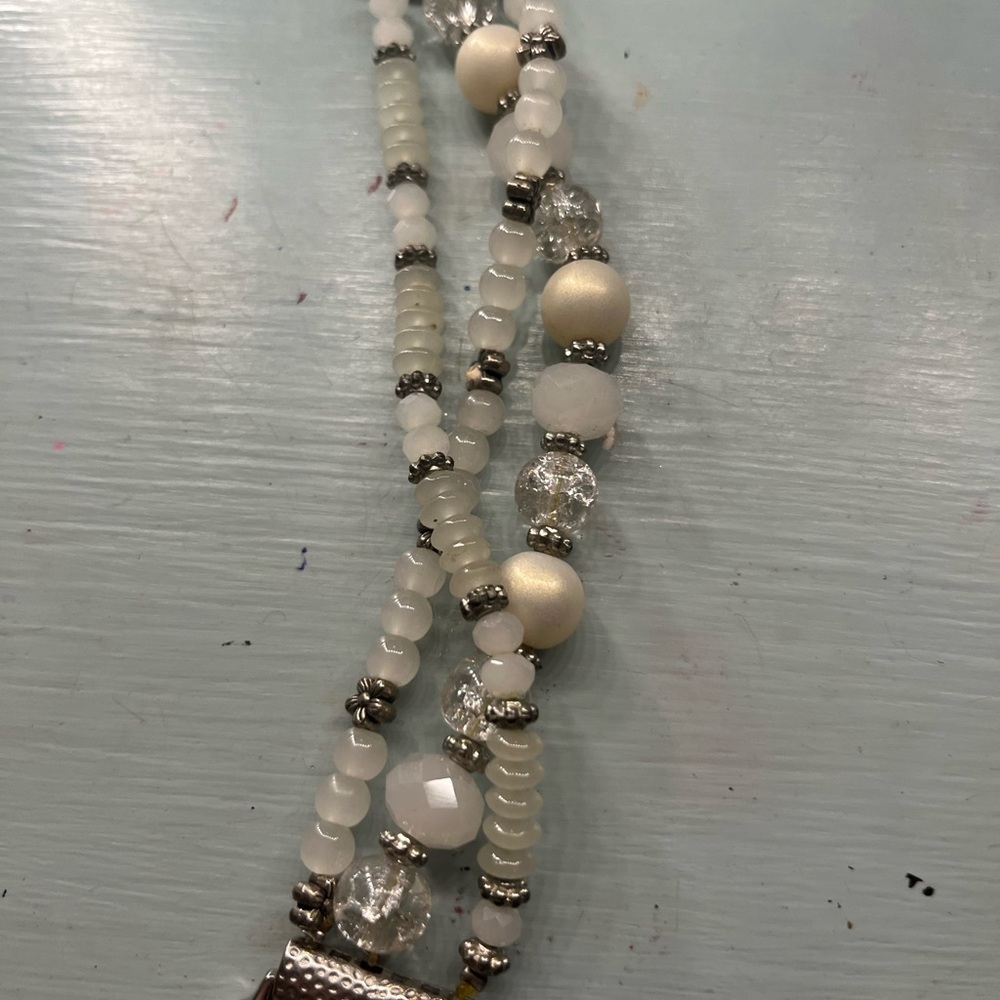 Apple Watch band// beaded//almost new//elevates an outfit with functionality